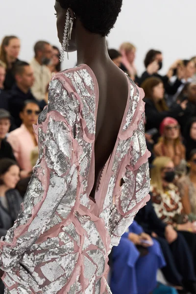 Look 63